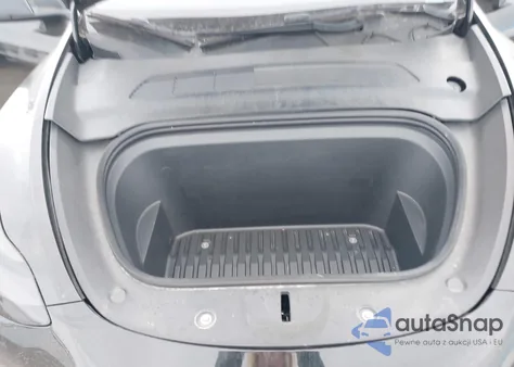 2021 Tesla Model Y Long Range Dual Motor All-Wheel Drive z USA, uszkodzony, nr VIN 5YJYGDEE7MF107970